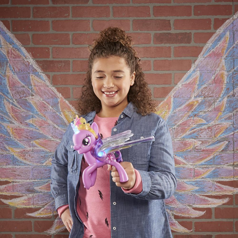 My Little Pony Rainbow Wings Twilight Sparkle -- Pony Figure with Lights and Moving Wings product thumbnail 1