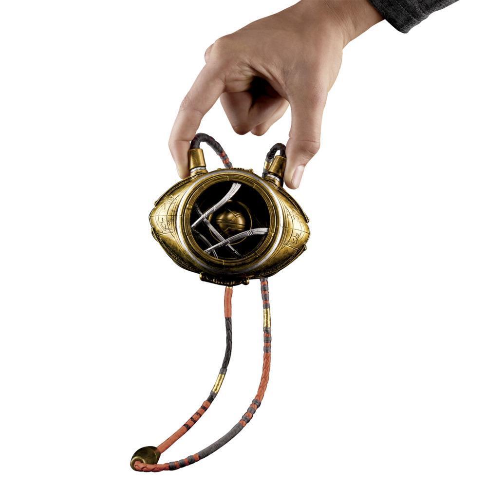 Hasbro Marvel Legends Series Doctor Strange Premium Role Play Eye of Agamotto Electronic Talisman for Ages 14 and Up product thumbnail 1