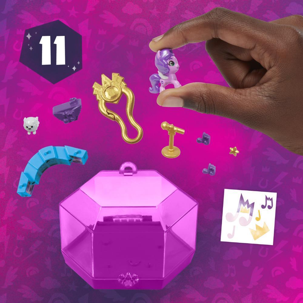 My Little Pony Mini World Magic Crystal Keychain Princess Pipp Petals Toy - Portable Playset, Accessories - Kids Ages 5+ product thumbnail 1