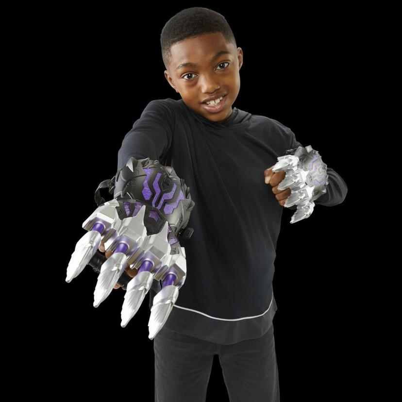 Marvel Studios' Black Panther Legacy Collection Wakanda Battle FX Claws, Light-Up Role Play Toy For Kids 5 and Up product image 1