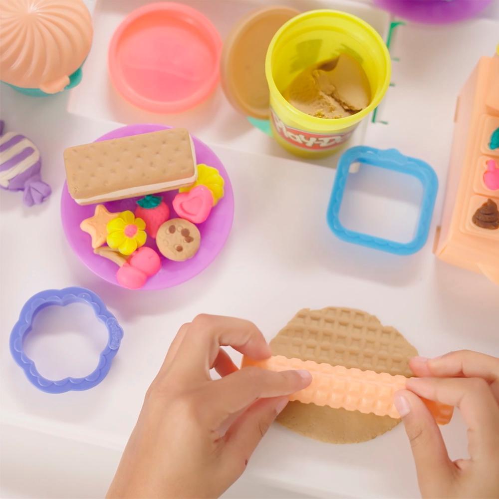 Play-Doh Kitchen Creations Sweet Snacks Food Truck Playset, Kids Toys product thumbnail 1