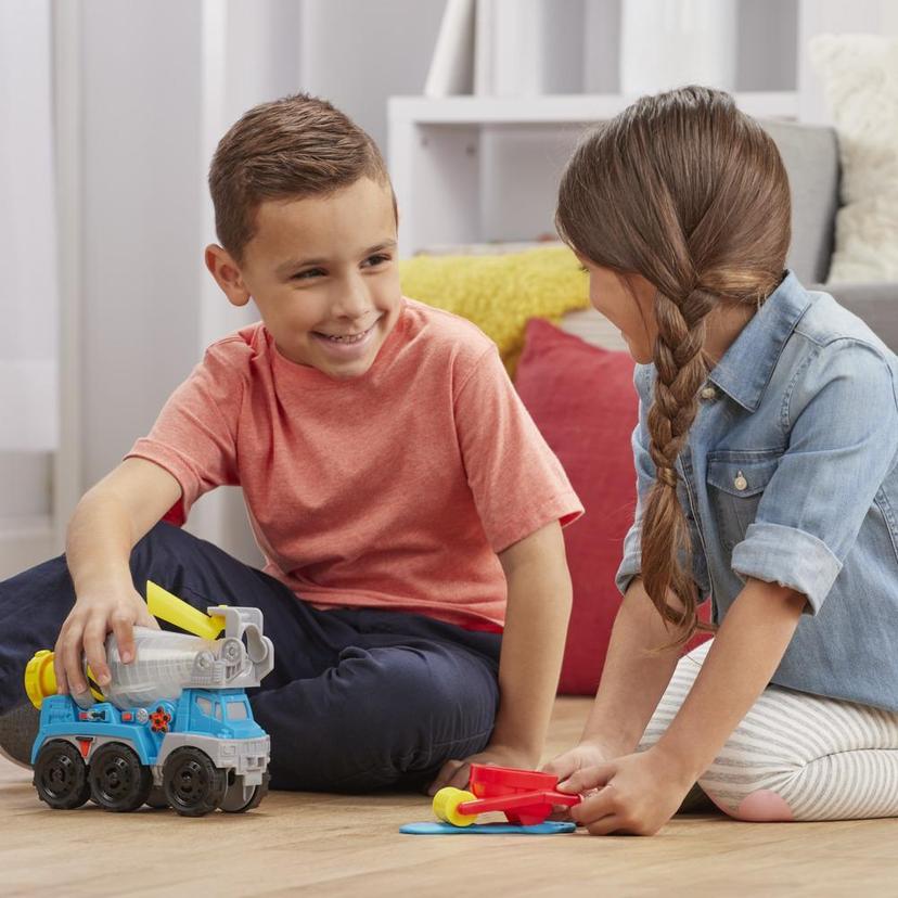 Play-Doh Wheels Cement Truck Toy with 4 Non-Toxic Play-Doh Colors product image 1