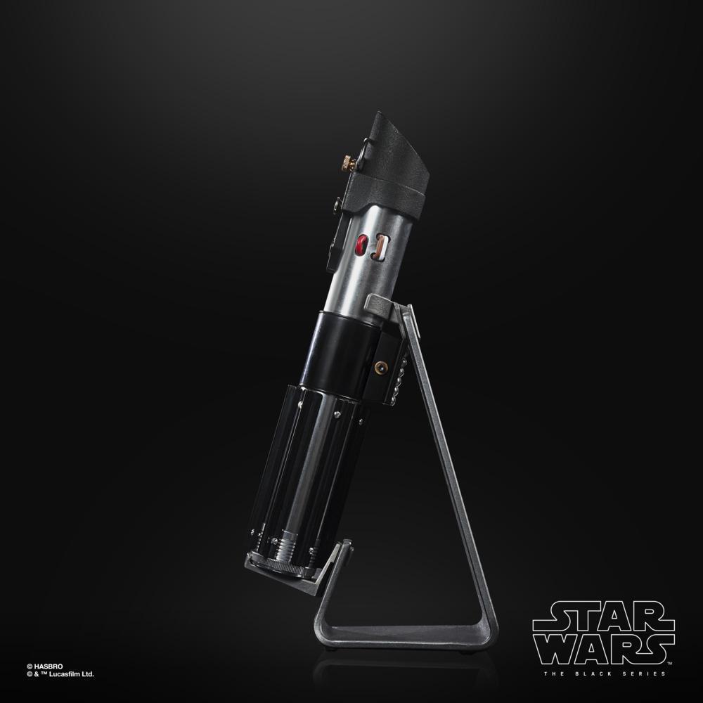 Star Wars The Black Series Darth Vader Force FX Elite Lightsaber Collectible with Advanced LED and Sound Effects product thumbnail 1