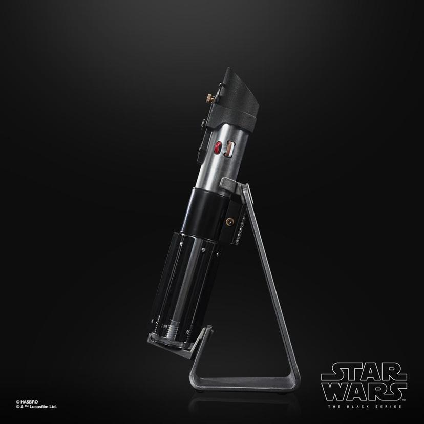 Star Wars The Black Series Darth Vader Force FX Elite Lightsaber Collectible with Advanced LED and Sound Effects product image 1