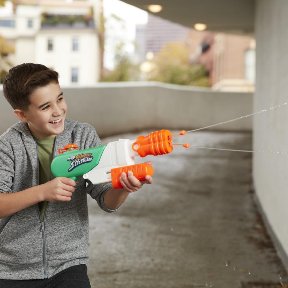 Nerf Super Soaker Hydro Frenzy Water Blaster, Wild 3-In-1 Soaking Fun, Adjustable Nozzle, 2 Water-Launching Tubes product thumbnail 1