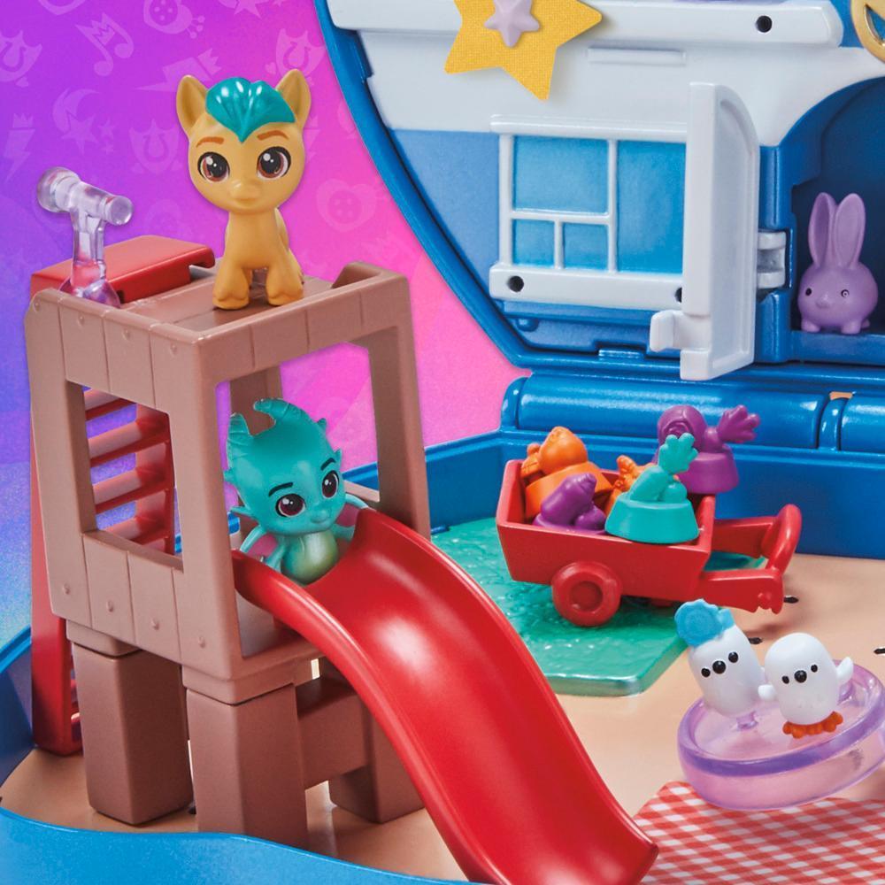 My Little Pony Toys Mini World Magic Critter Corner Compact Creation Playset product thumbnail 1