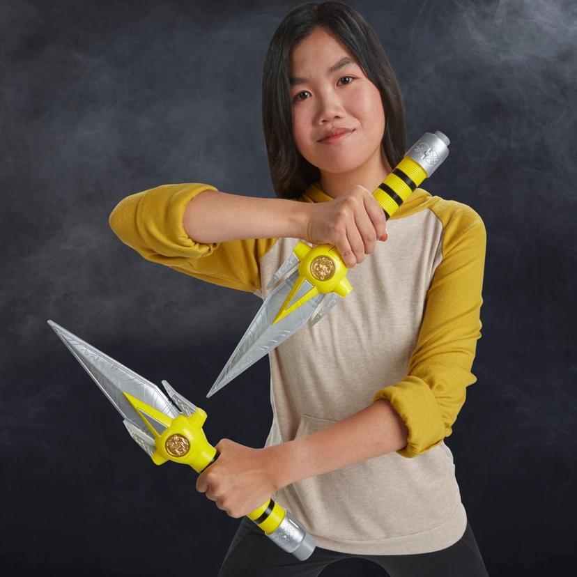 Power Rangers Lightning Collection Mighty Morphin Yellow Ranger Power Daggers Roleplay product image 1