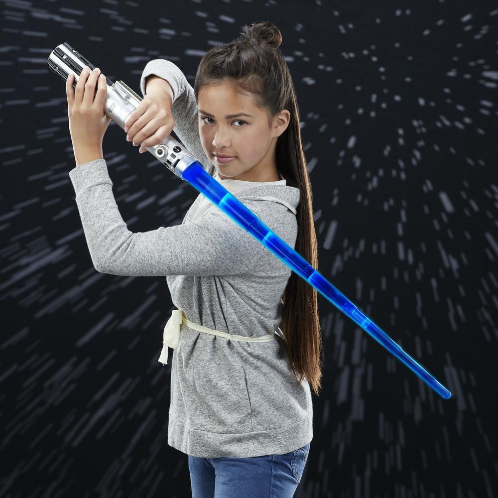 Star Wars Rey (Jedi Training) Force Action Electronic Lightsaber product thumbnail 1