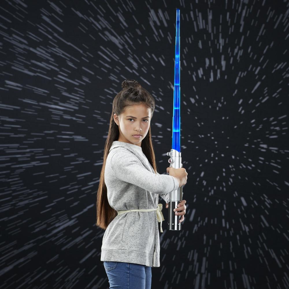 Star Wars Rey (Jedi Training) Force Action Electronic Lightsaber product thumbnail 1