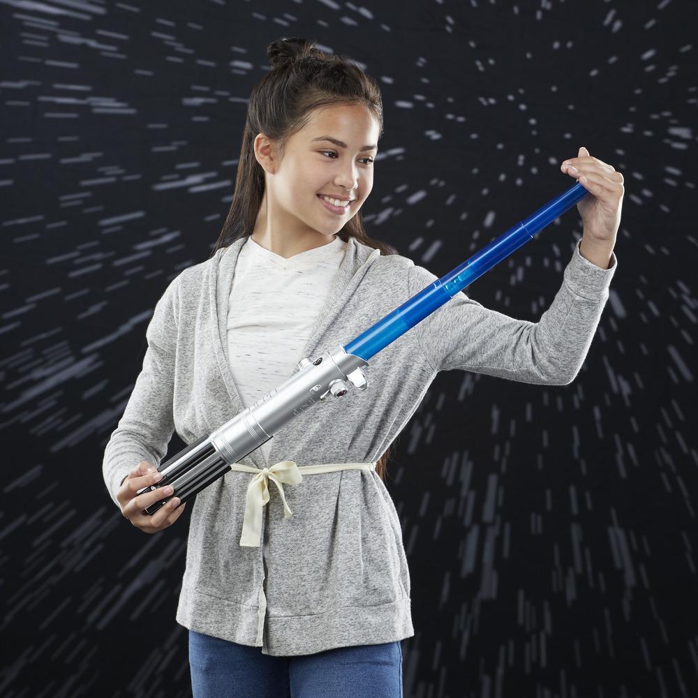 Star Wars Rey (Jedi Training) Force Action Electronic Lightsaber product thumbnail 1