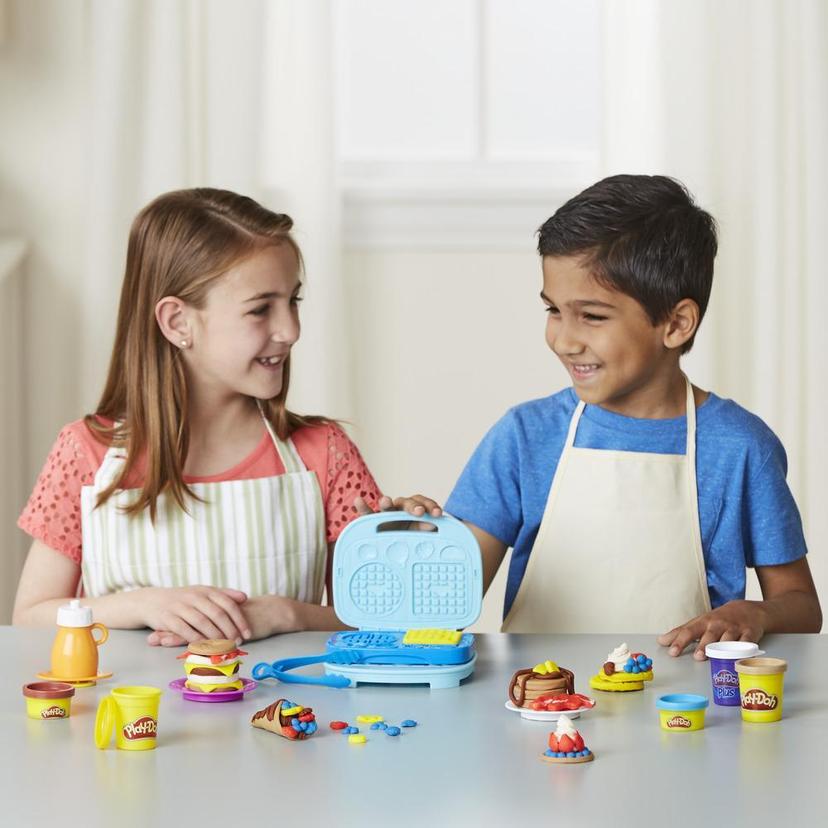 Play-Doh Kitchen Creations Bakery Creations Play Food Set