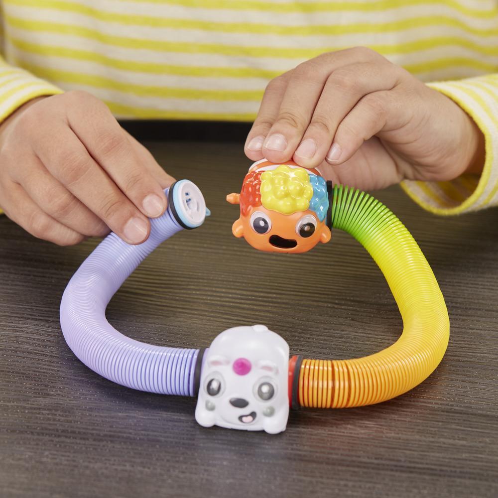 Zoops Electronic Twisting Zooming Climbing Toy Clown Fish Pet Toy product thumbnail 1