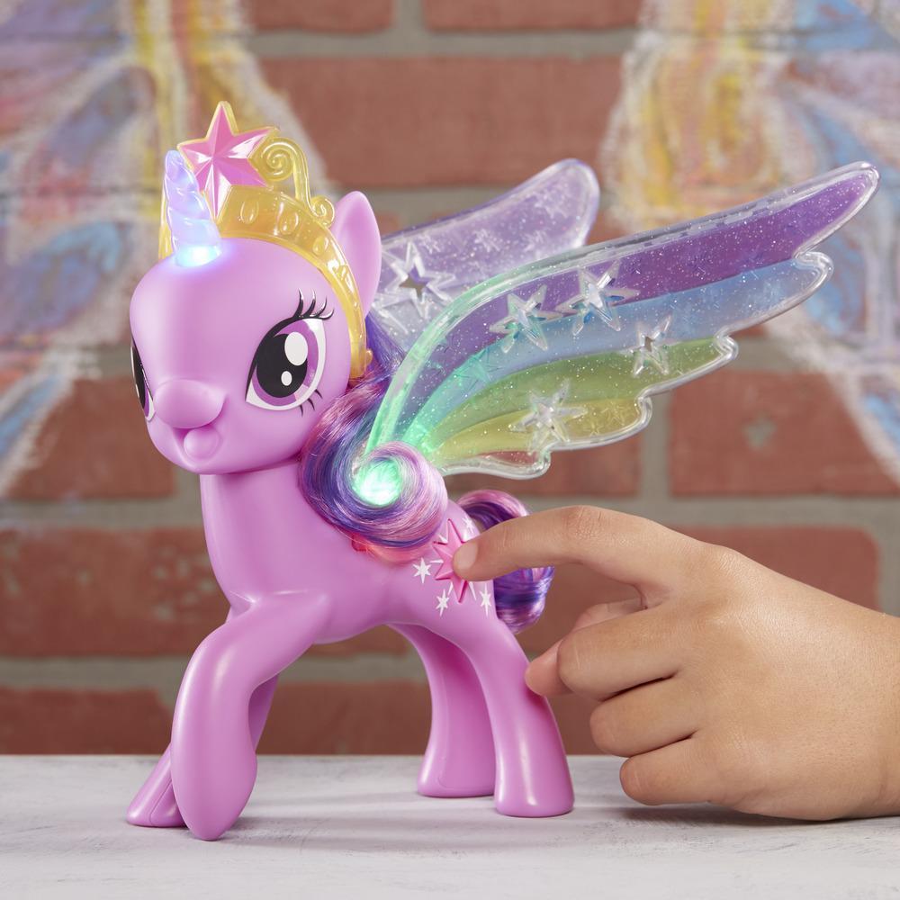 My Little Pony Rainbow Wings Twilight Sparkle -- Pony Figure with Lights and Moving Wings product thumbnail 1