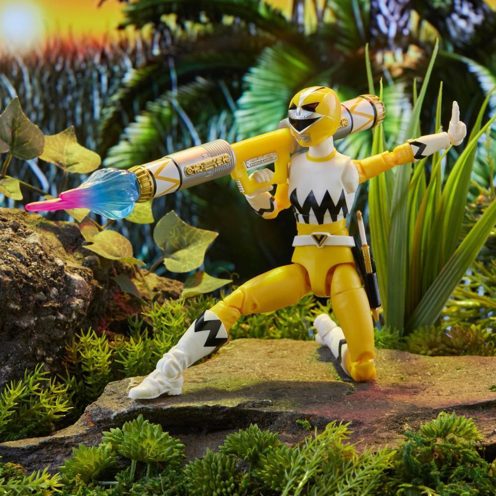 Power Rangers Lightning Collection Lost Galaxy Yellow Ranger 6-Inch Premium Collectible Action Figure Toy with Accessories product thumbnail 1