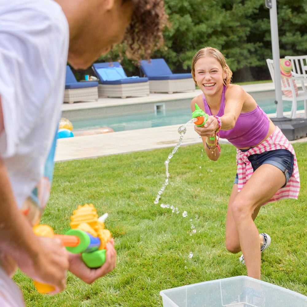 Nerf Super Soaker DinoSquad Dino Splashers, 2 Water Blasters with Dinosaur Designs, Outdoor Water Toys product thumbnail 1