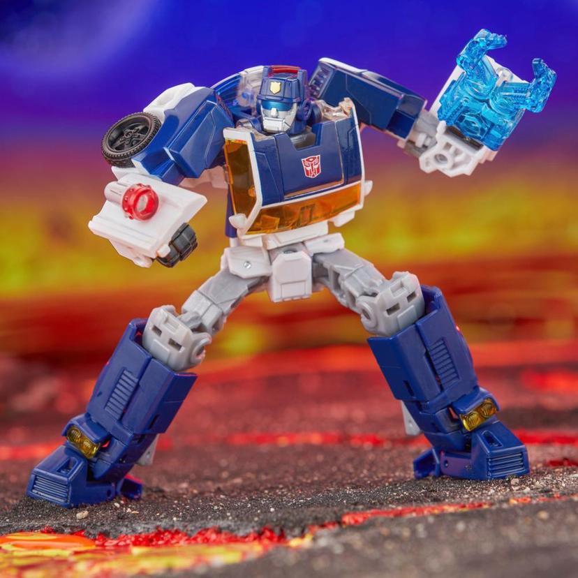 Transformers Legacy United Deluxe Rescue Bots Universe Autobot Chase 5.5” Action Figure, 8+ product image 1