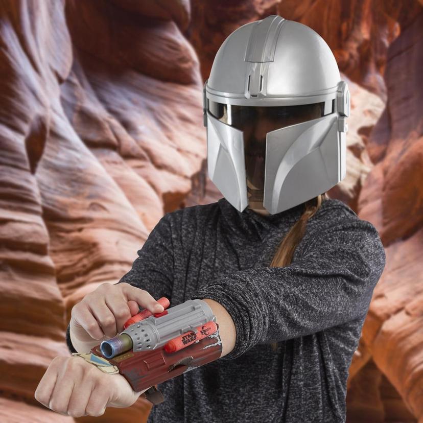 Star Wars Toys The Mandalorian Electronic Mask, The Mandalorian Costume  Accessory with Phrases and SFX, Ages 5 and Up - Star Wars