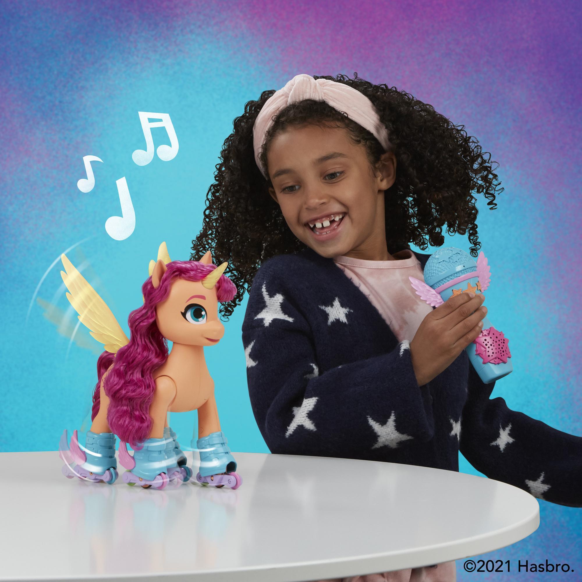 My Little Pony: A New Generation Movie Sing 'N Skate Sunny Starscout - 9-Inch Remote Control Toy, 50 Reactions, Lights and Music product thumbnail 1