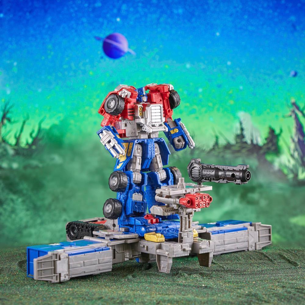 Transformers Legacy Evolution Commander Armada Universe Optimus Prime Figure (7.5”) product thumbnail 1