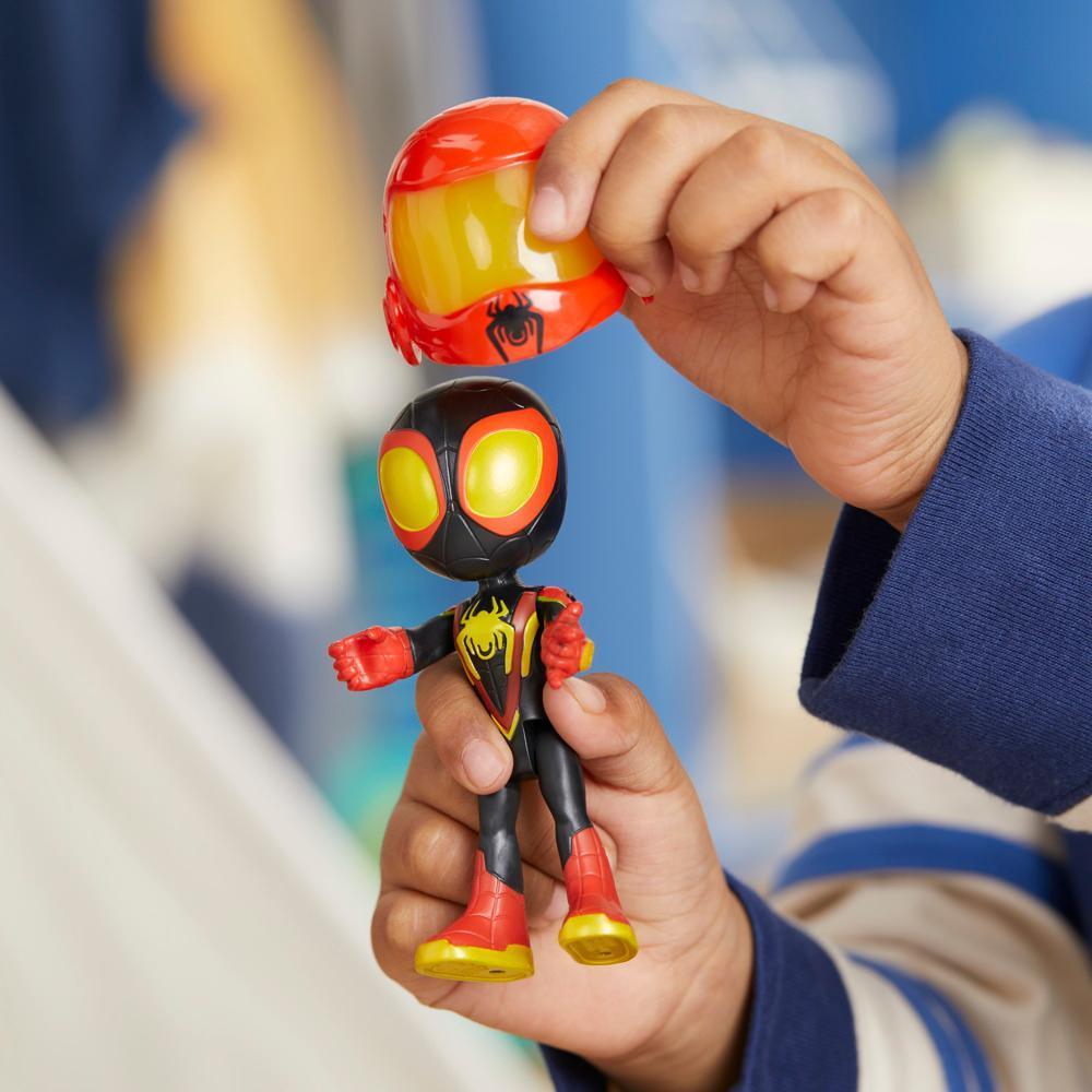 Marvel Spidey and His Amazing Friends Web-Spinners Miles with Drill Spinner Toy Car product thumbnail 1