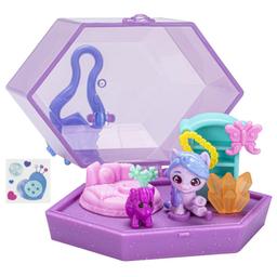 My Little Pony Mini World Magic Crystal Keychain Izzy Moonbow Toy - Portable Playset and Accessories, Kids Ages 5+ product thumbnail 1