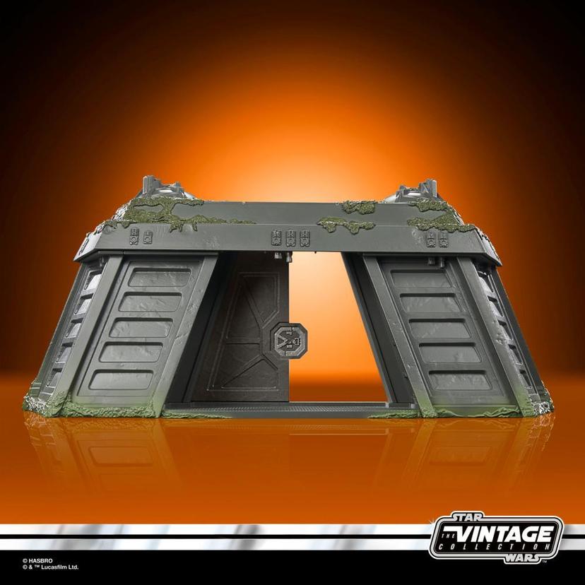 Star Wars The Vintage Collection Endor Bunker Playset & Action Figure (3.75”) product image 1