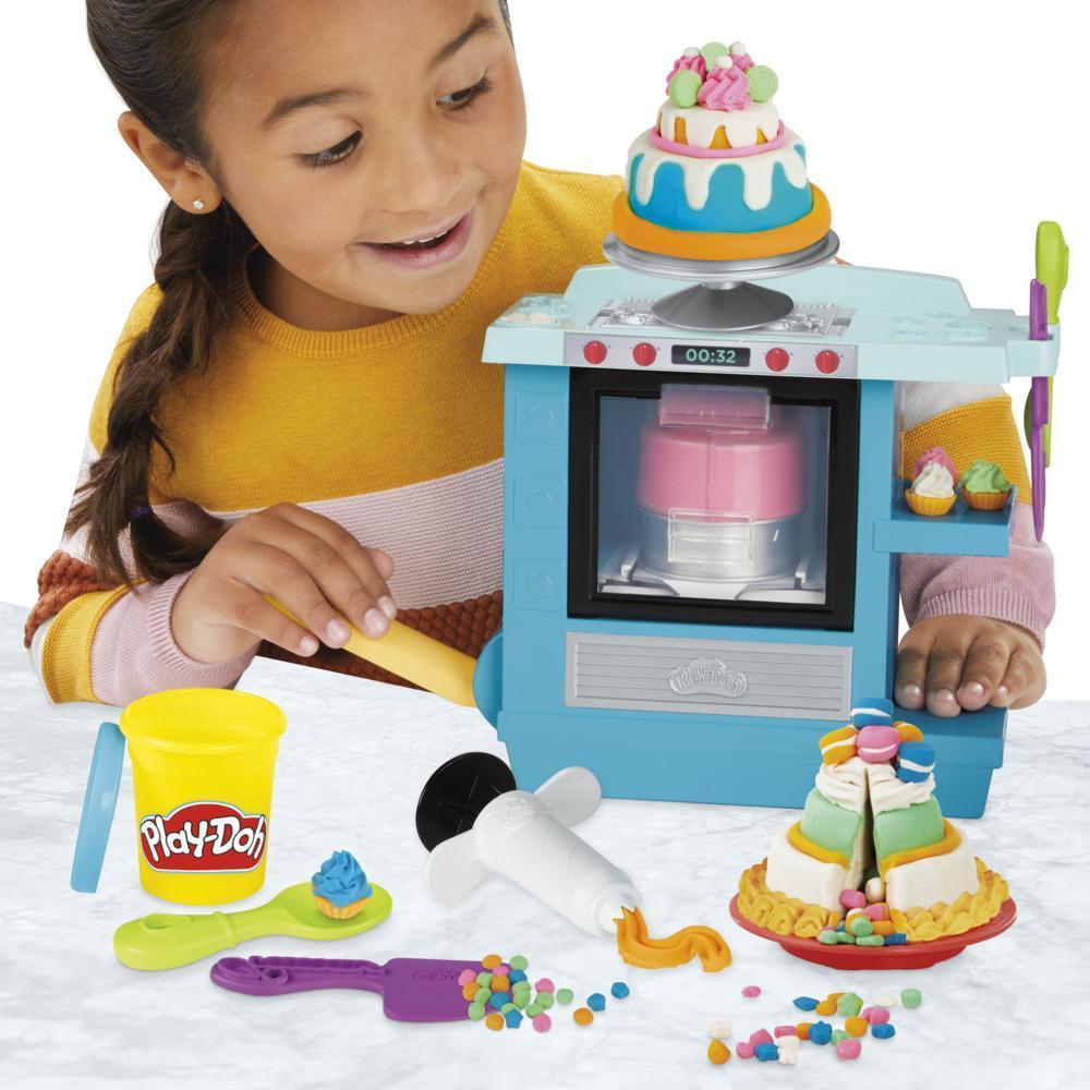 Play-Doh Kitchen Creations Rising Cake Oven Playset for Kids 3 Years and Up with 5 Cans, Non-Toxic product thumbnail 1