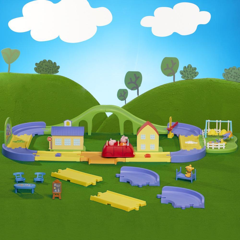 Peppa Pig All Around Peppa’s Town Set with Adjustable Track; Includes Vehicle and 1 Figure; 35+ Sounds; Ages 3 and Up product thumbnail 1