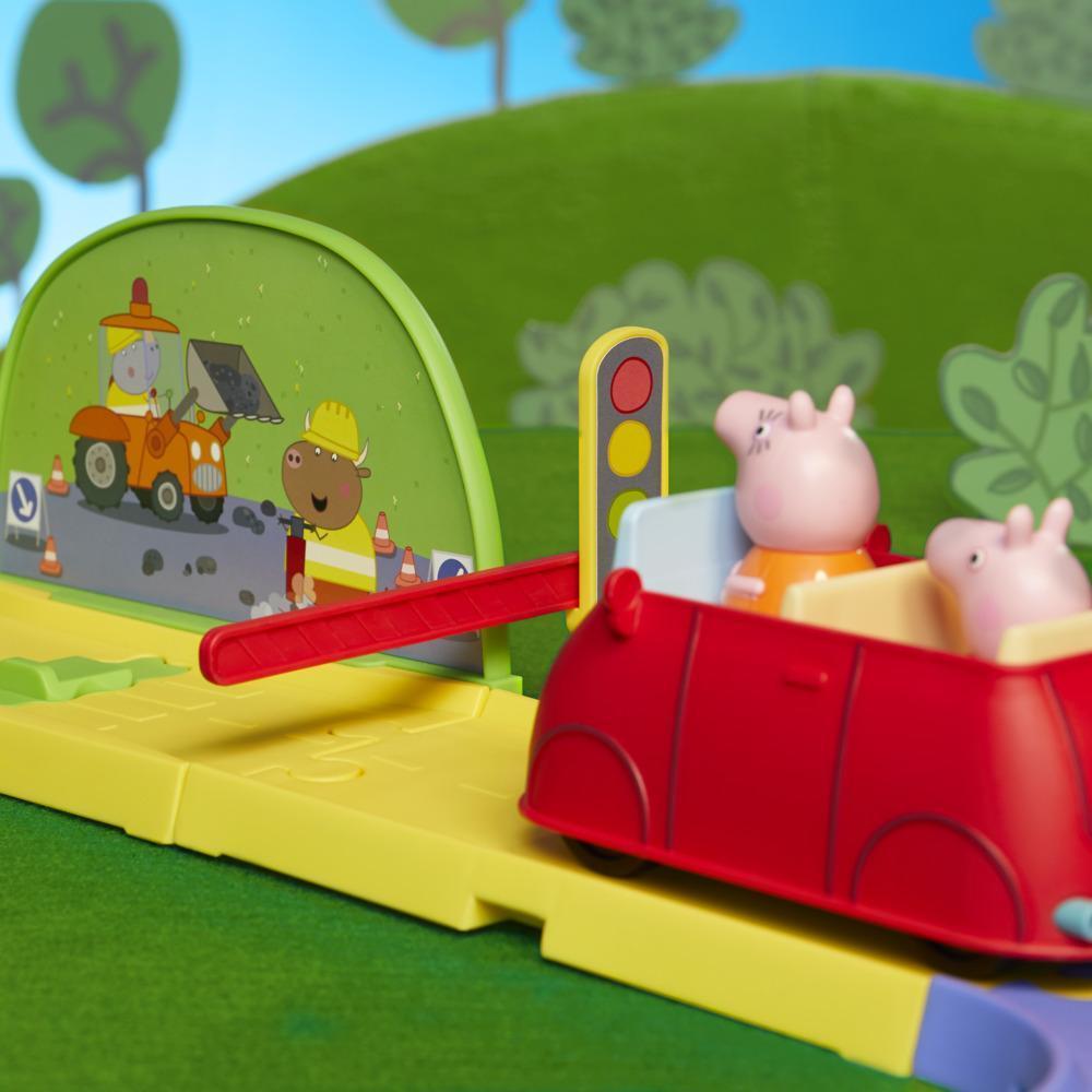 Peppa Pig All Around Peppa’s Town Set with Adjustable Track; Includes Vehicle and 1 Figure; 35+ Sounds; Ages 3 and Up product thumbnail 1