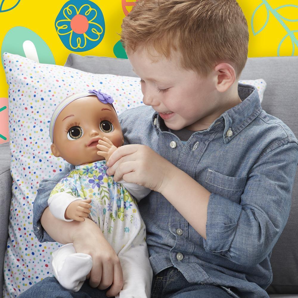 Baby Alive Mi bebita de verdad: Realista muñeca bebé morena con más de 80 expresiones, movimientos y reales de bebé, y accesorios para muñeca. Juguete para niñas y niños de 3