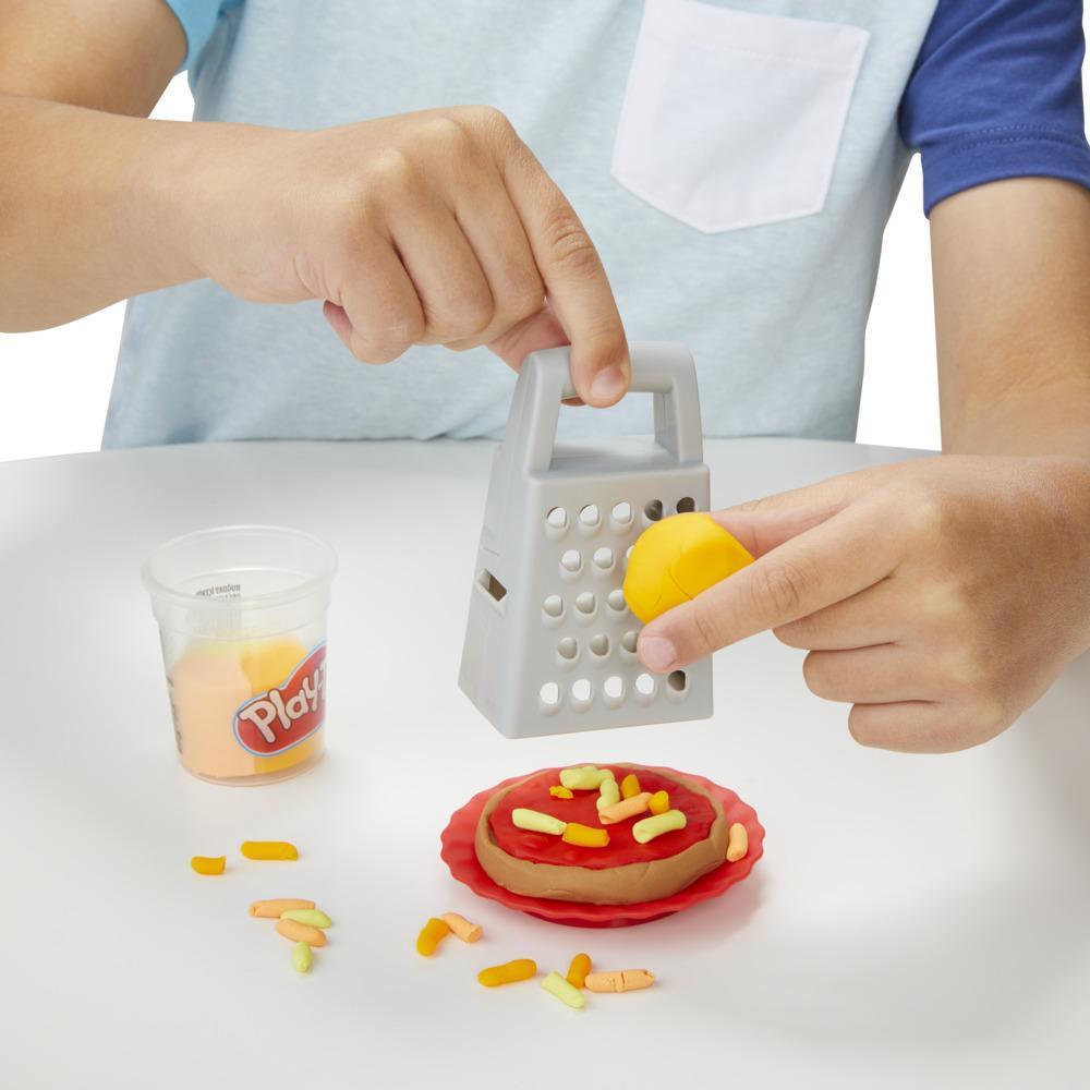 Play-Doh Kitchen Creations, coffret Four à pizza avec 6 pots de pâte à modeler et 8 accessoires product thumbnail 1