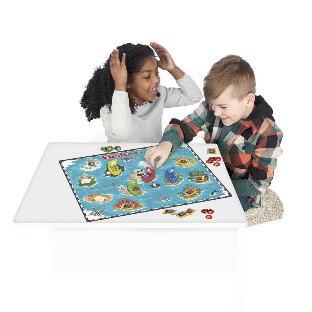 Jeu Risk Junior : introduction au jeu de plateau Risk pour enfants, thématique de pirates, à partir de 5 ans product thumbnail 1