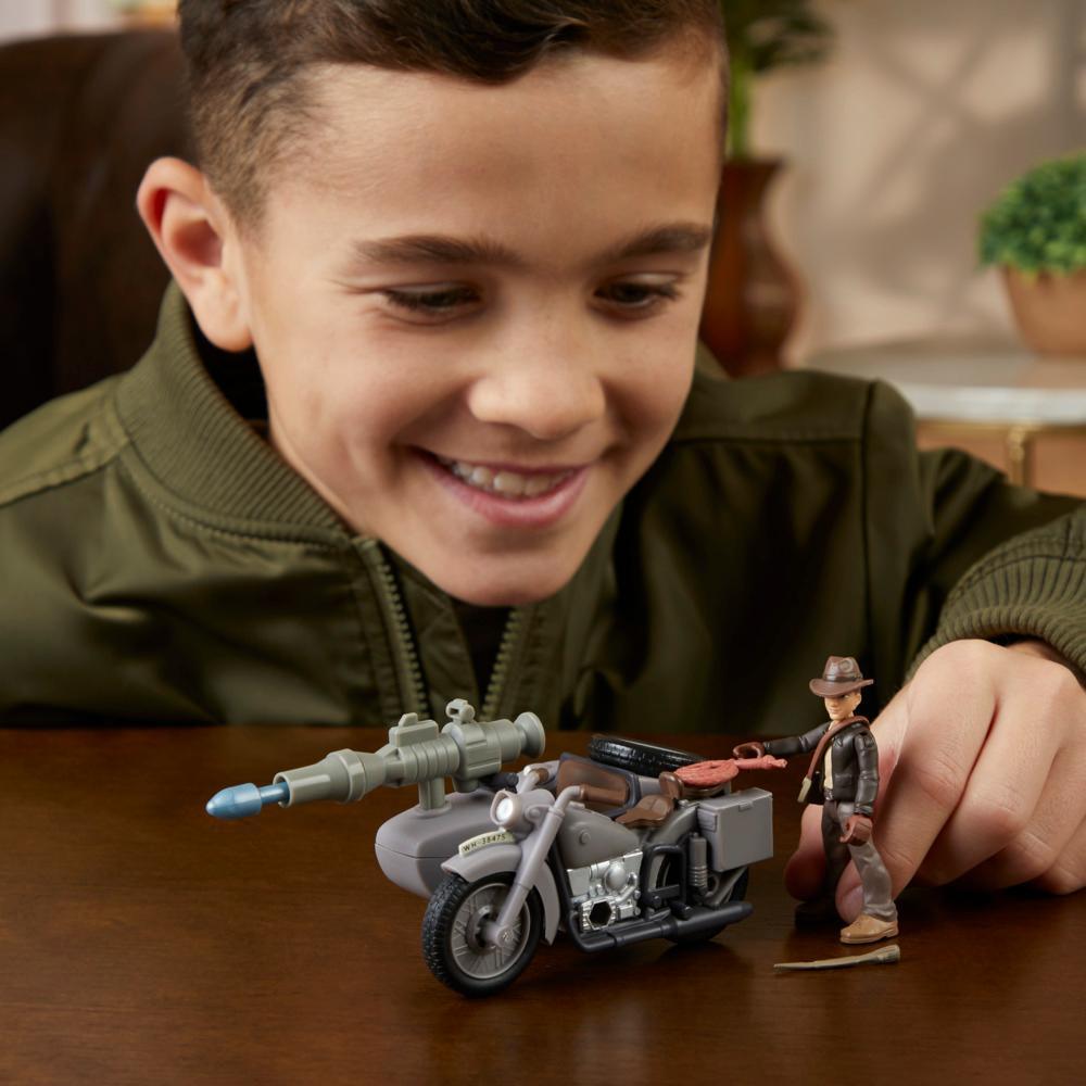 Indiana Jones Worlds of Adventure, figurine Indiana Jones de 6 cm avec véhicule moto et side-car, jouets Indiana Jones product thumbnail 1