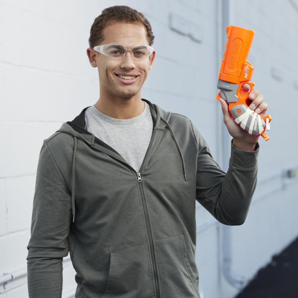 Nerf Fortnite, blaster à fléchette Flare, s'ouvre pour charger, inclut 3 fléchettes Nerf Mega qui sifflent en volant product thumbnail 1