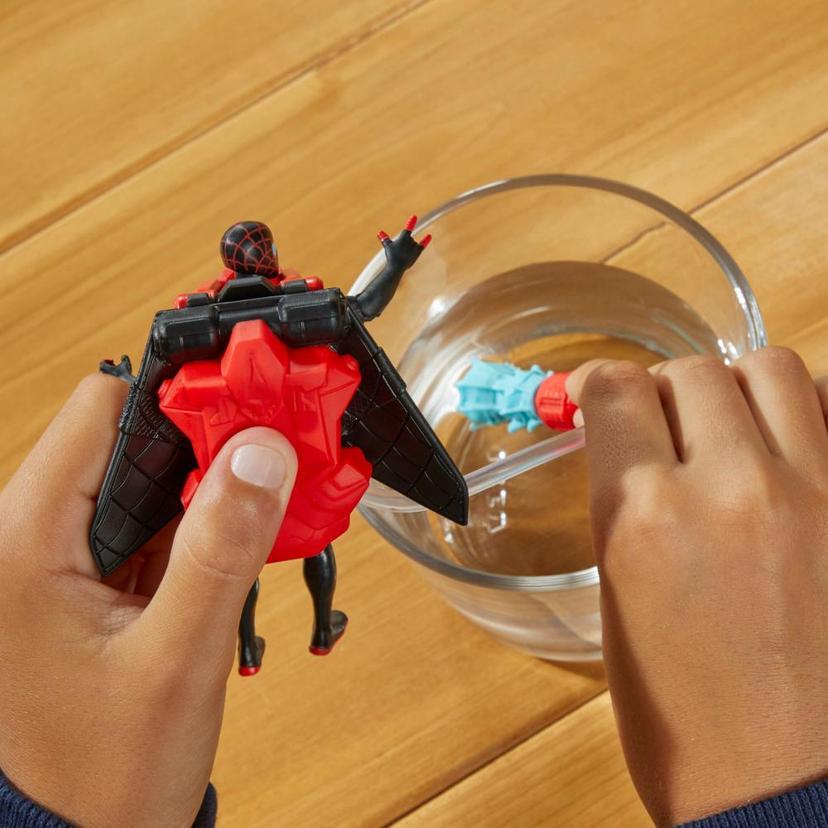 Marvel Spider-Man Aqua Web Warriors, figurine Miles Morales de 10 cm avec accessoire à jet d'eau réutilisable product image 1