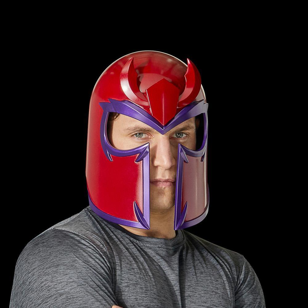 Marvel Legends Series, casque de cosplay premium de Magneto product thumbnail 1