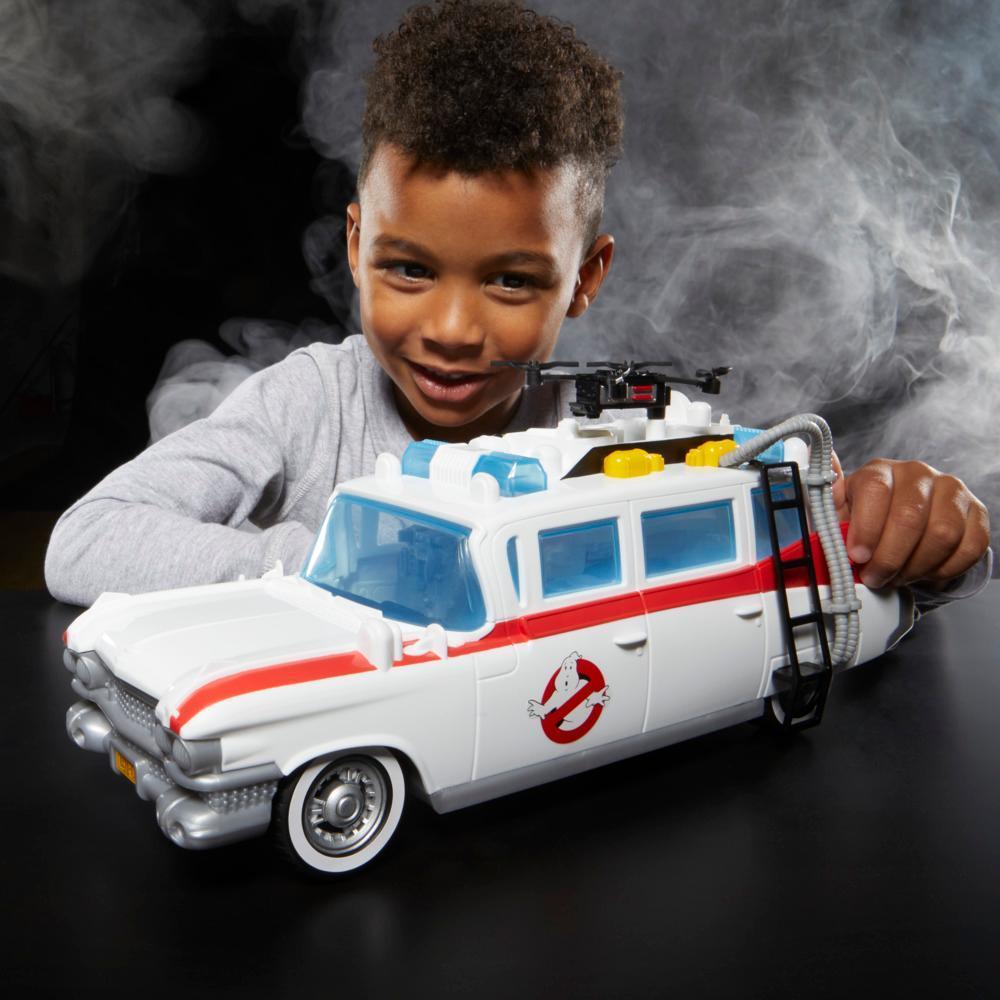 Ghostbusters Ecto-1 Poursuite et piège, voiture avec Slimer Grand frisson avec technologie Ecto-Stretch, jouets Ghostbusters, à partir de 4 ans product thumbnail 1