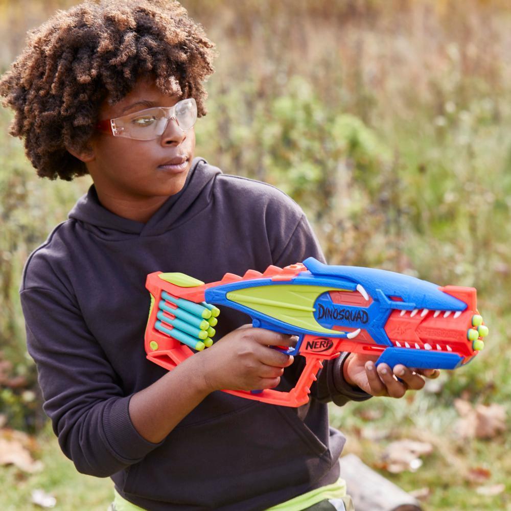 Nerf DinoSquad Terrodak, 12 fléchettes Nerf Elite, blaster Nerf en forme de dinosaure avec canon 4 fléchettes, jeu d'extérieur pour enfants product thumbnail 1