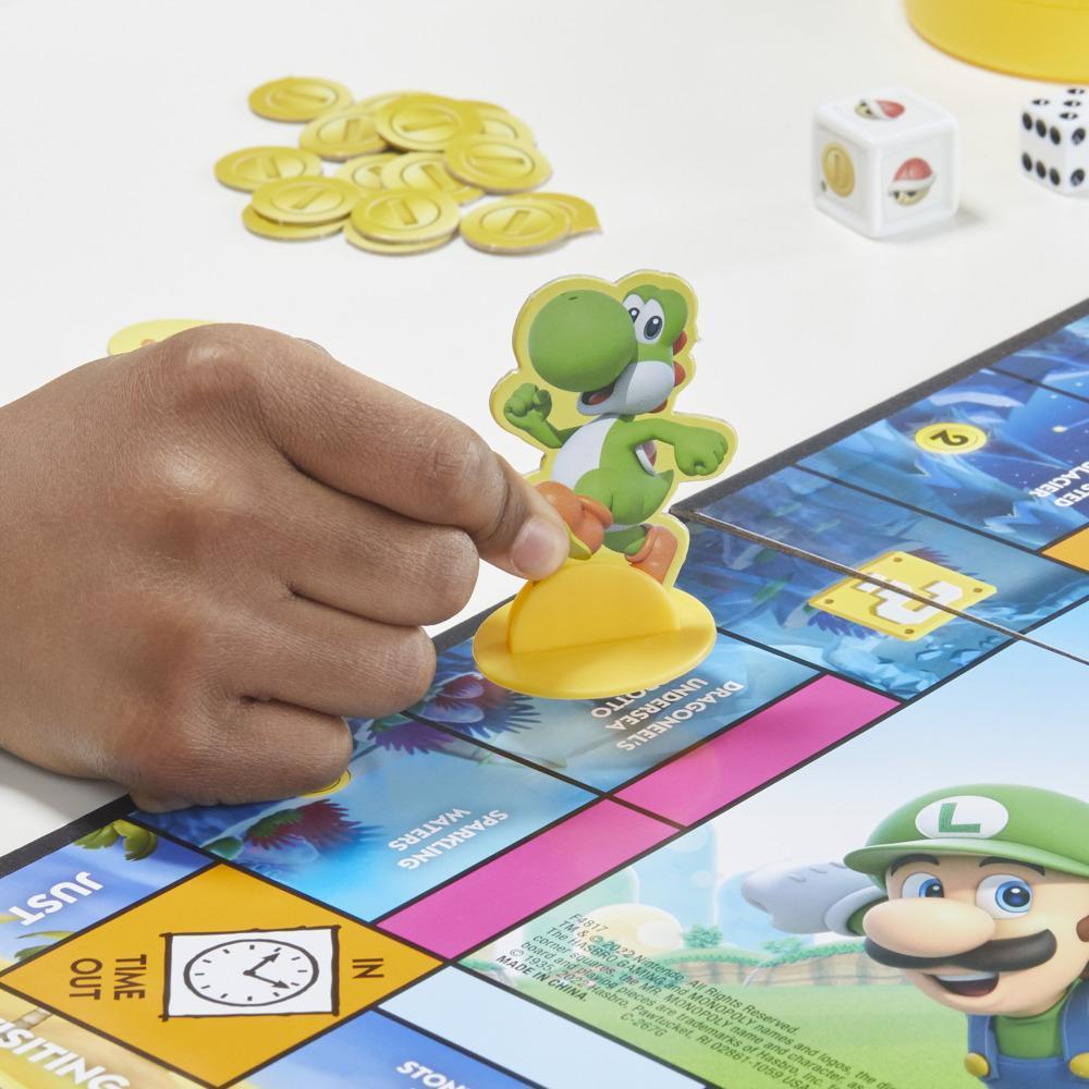 Monopoly Junior Super Mario, jeu de plateau, dès 5 ans, On explore le Royaume Champignon avec Mario, Peach, Yoshi ou Luigi product thumbnail 1