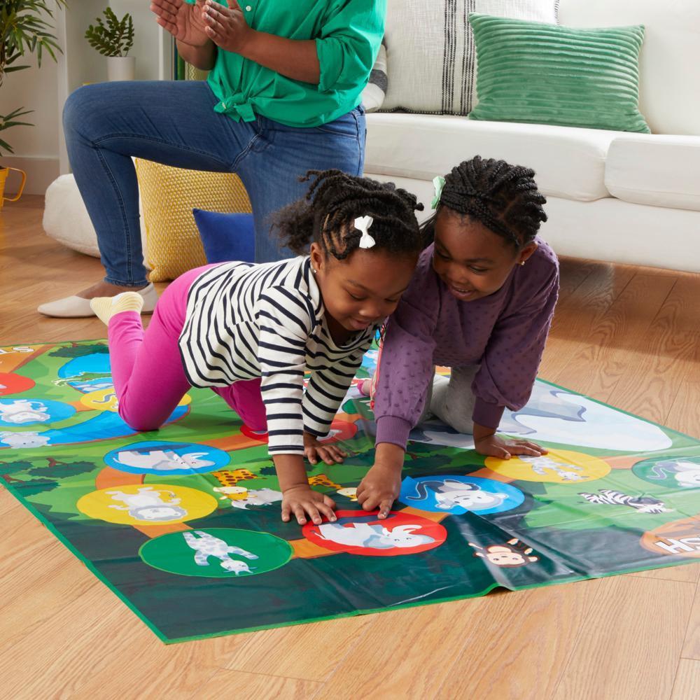 Jeu Twister Junior, tapis réversible aventure animalière, jeu pour 2 à 4 joueurs, à partir de 3 ans product thumbnail 1