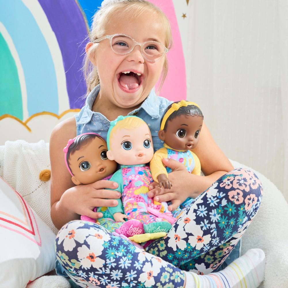 Baby Alive Soft 'n Cute, cheveux bruns, première poupée de bébé, lavable au corps souple, 28 cm, pour jeunes enfants, dès 18 mois, product thumbnail 1