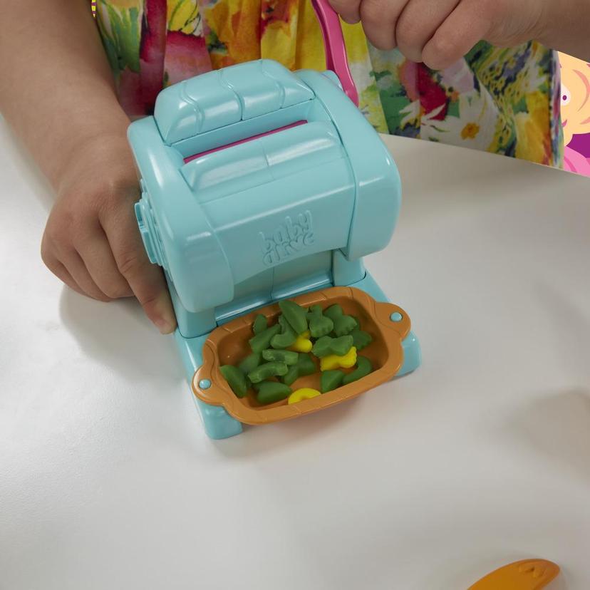 Baby Alive Snackin’ Shapes: ตุ๊กตาเบบี้ ดอลล์ที่สามารถทานอาหารและอึได้ มีอุปกรณ์เสริมรวมด้วยเครื่องทำพาสตา อาหารตุ๊กตาที่นำกลับมาใช้ใหม่ได้ ตุ๊กตาสำหรับเด็กหญิงและเด็กชายอายุ 3 ปีขึ้นไป product image 1