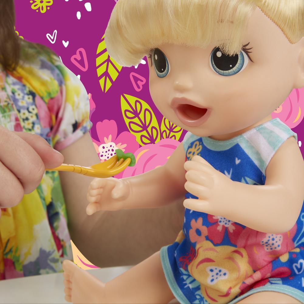 Baby Alive Snackin’ Shapes: ตุ๊กตาเบบี้ ดอลล์ที่สามารถทานอาหารและอึได้ มีอุปกรณ์เสริมรวมด้วยเครื่องทำพาสตา อาหารตุ๊กตาที่นำกลับมาใช้ใหม่ได้ ตุ๊กตาสำหรับเด็กหญิงและเด็กชายอายุ 3 ปีขึ้นไป product thumbnail 1