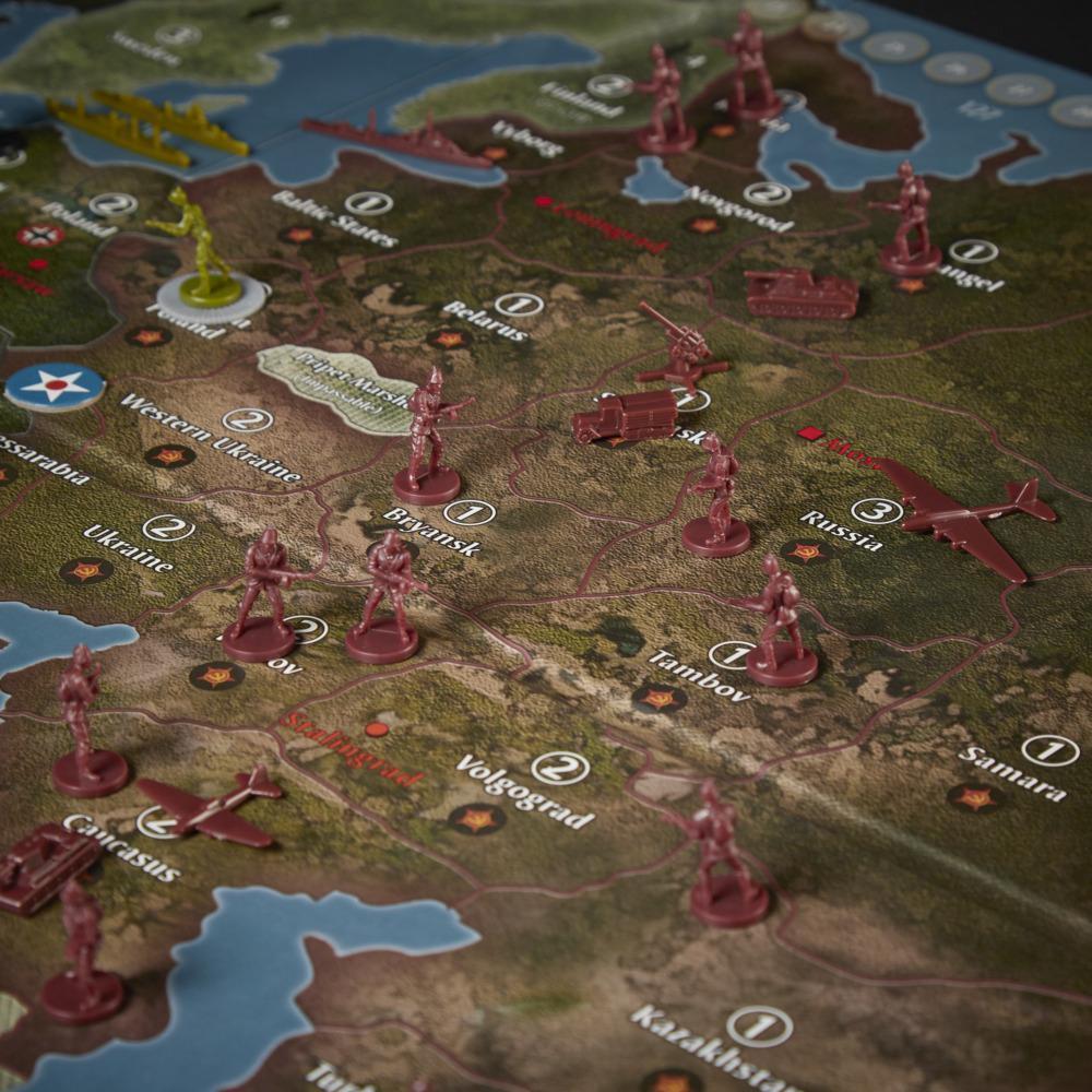 AXIS AND ALLIES EUROPE 1940 product thumbnail 1