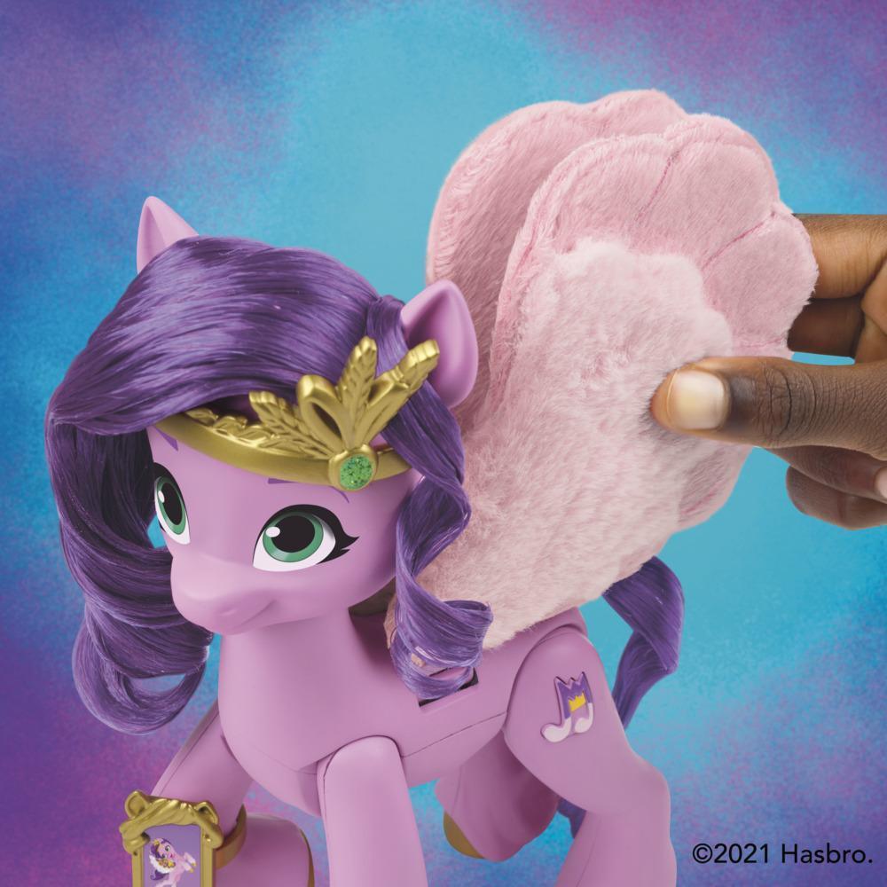 Princess Petals, Star del musical, ispirato al film My Little Pony: A New Generation product thumbnail 1