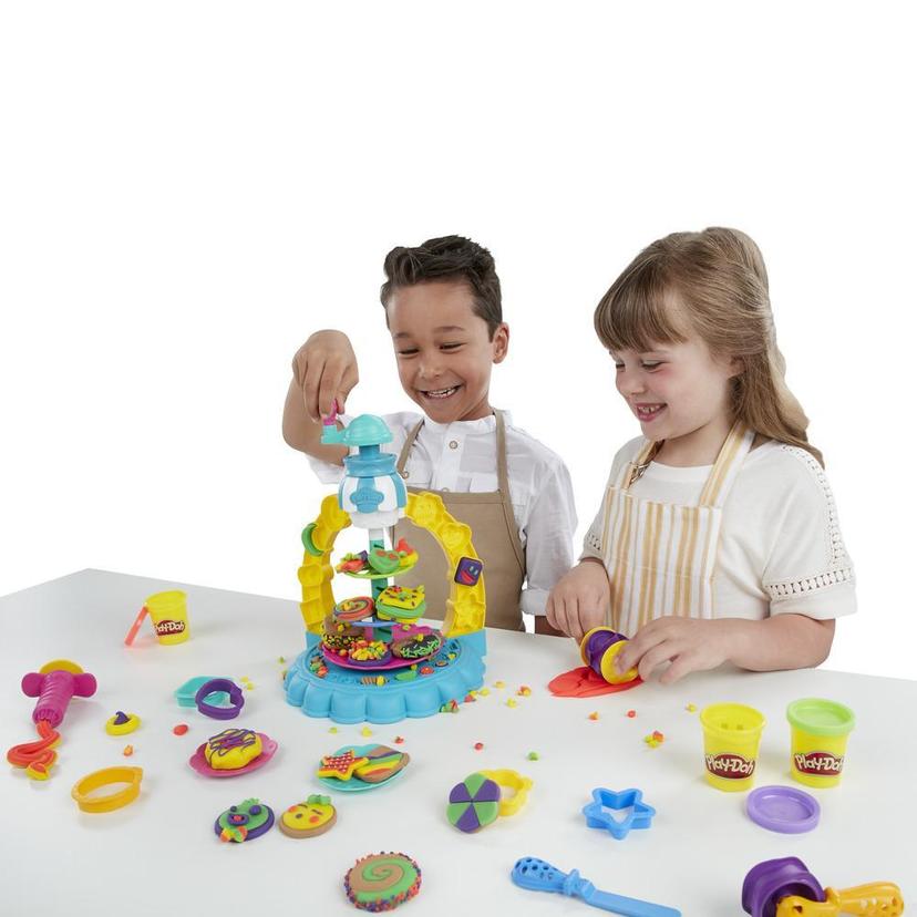 Play-Doh Kitchen Creations Sprinkle Cookie Surprise Play Food Set with 5 Non-Toxic Play-Doh Colours product image 1